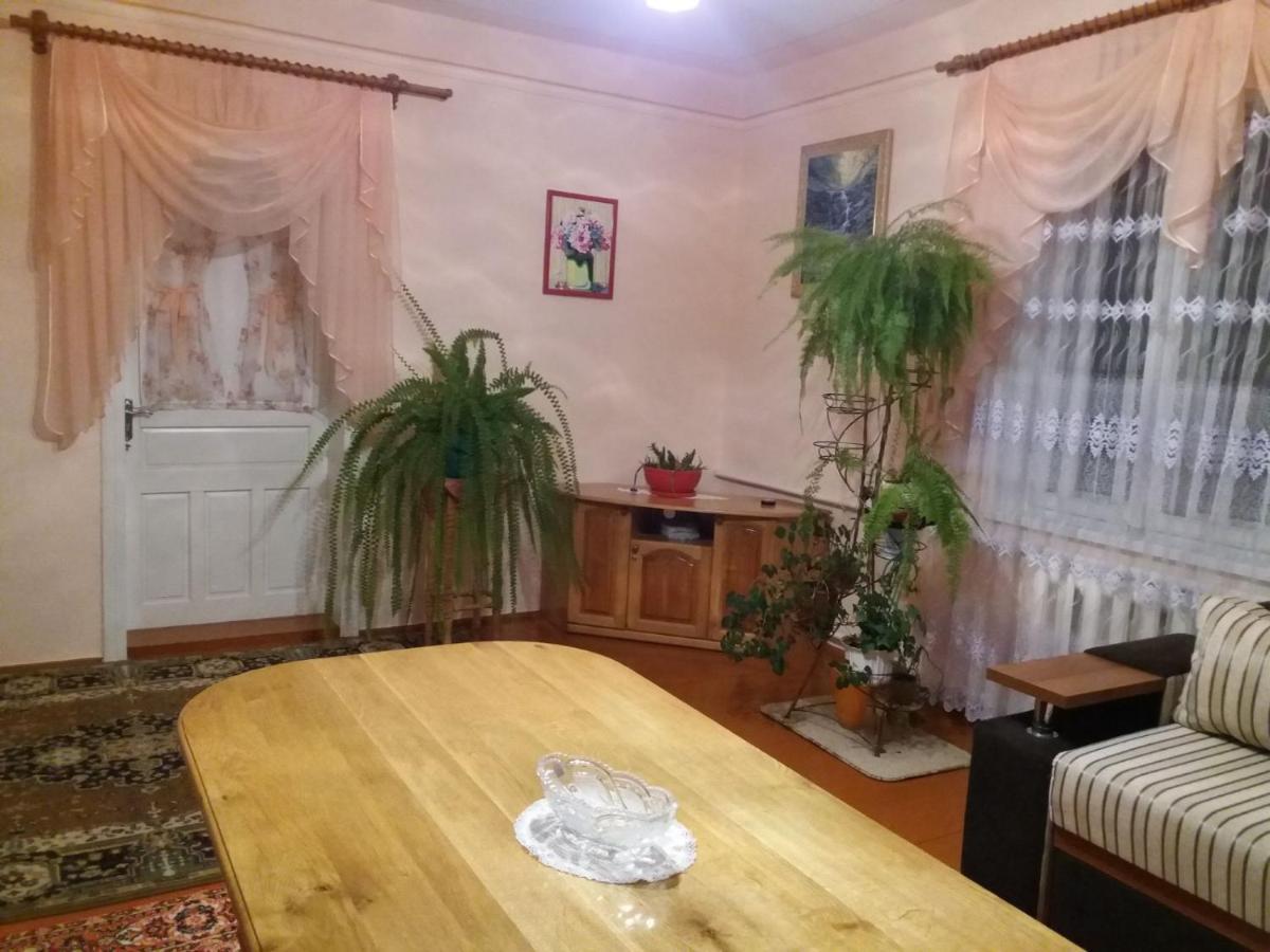 Bat'Kivska Hata Stari Kuty Exterior photo